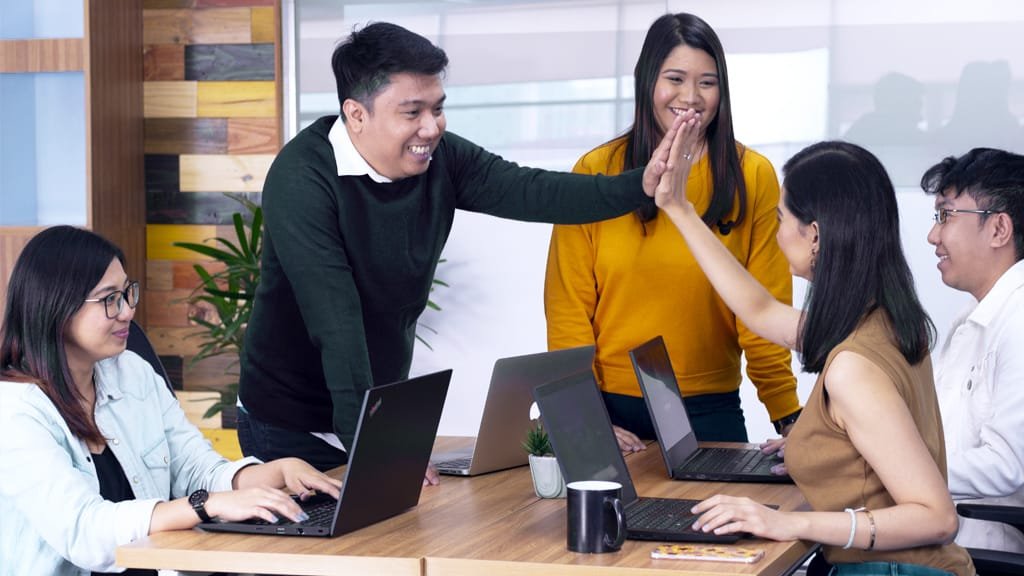 Harnessing Outsourcing to Complement Onshore Operations and Accelerate Business Growth